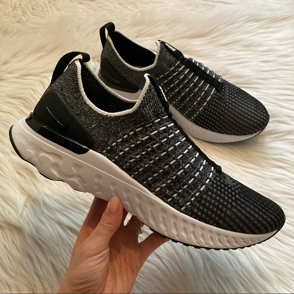 NIB Women’s Sz 9.5 Nike React Phantom Run FK 2 in Black/White Oreo